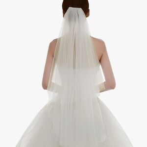 Elegant Ivory Bridal Veil NWOT